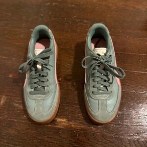 Puma Women's Sneakers in Green and Pink